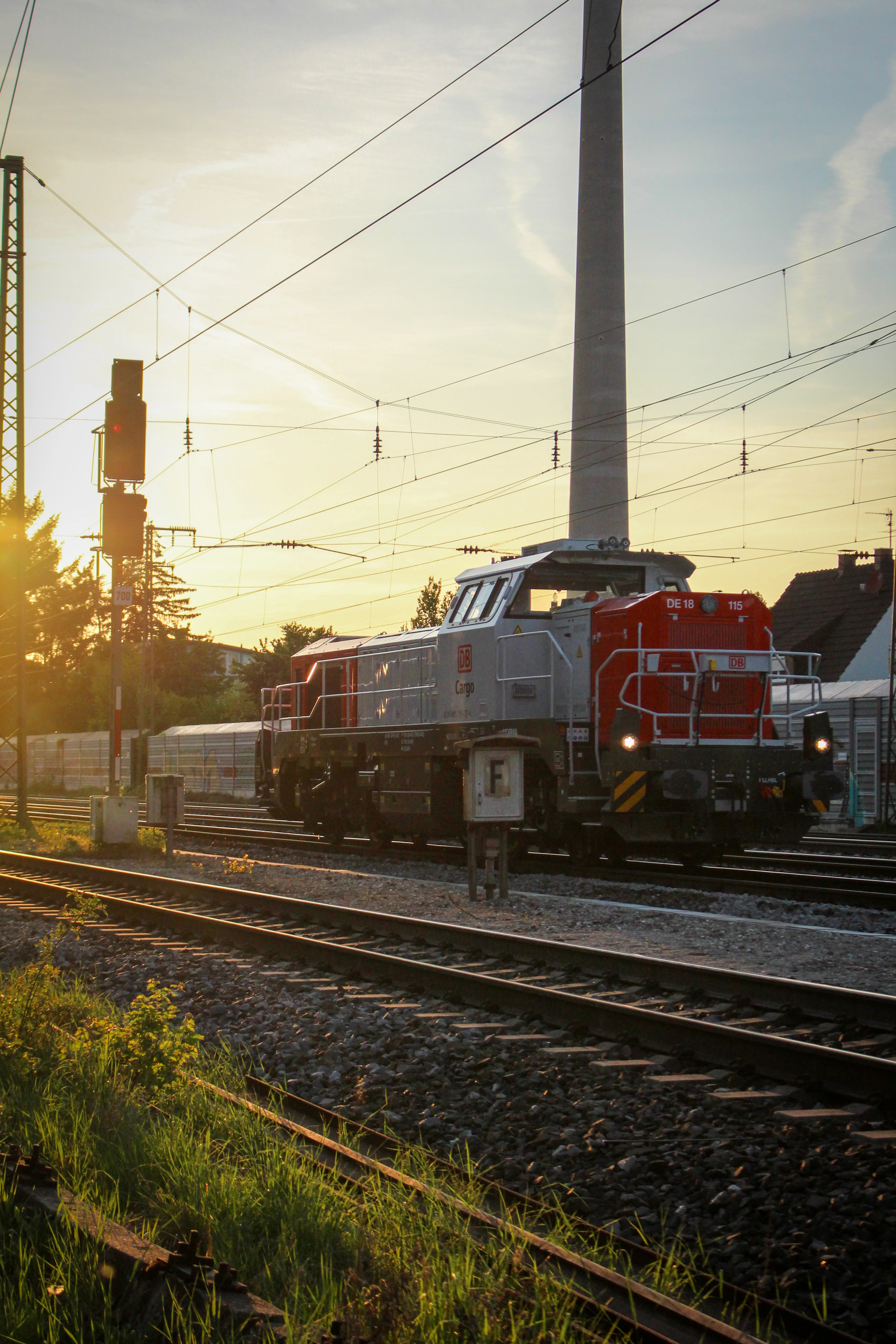 Bahnhof bei Sonnenuntergang
